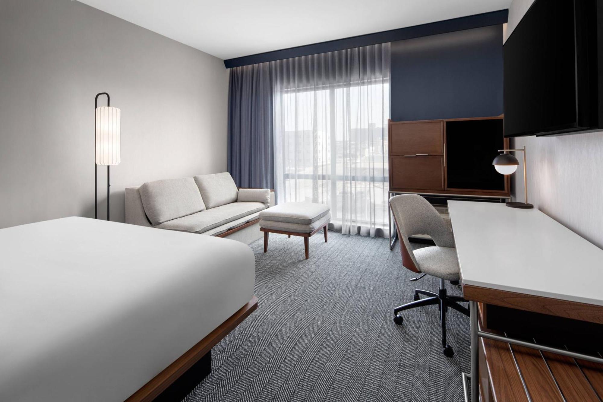 Courtyard By Marriott Lansing Downtown Otel Dış mekan fotoğraf