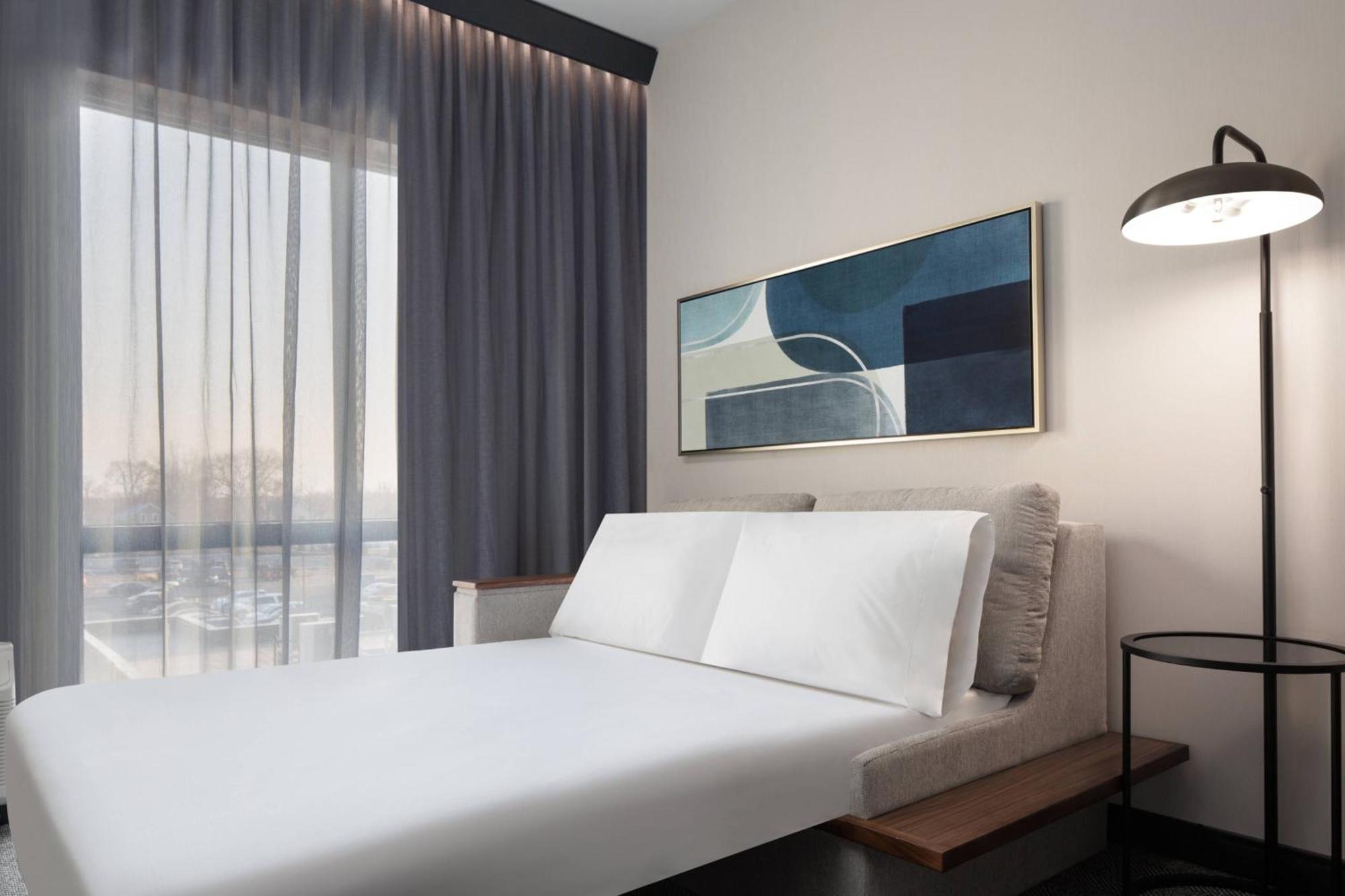 Courtyard By Marriott Lansing Downtown Otel Dış mekan fotoğraf