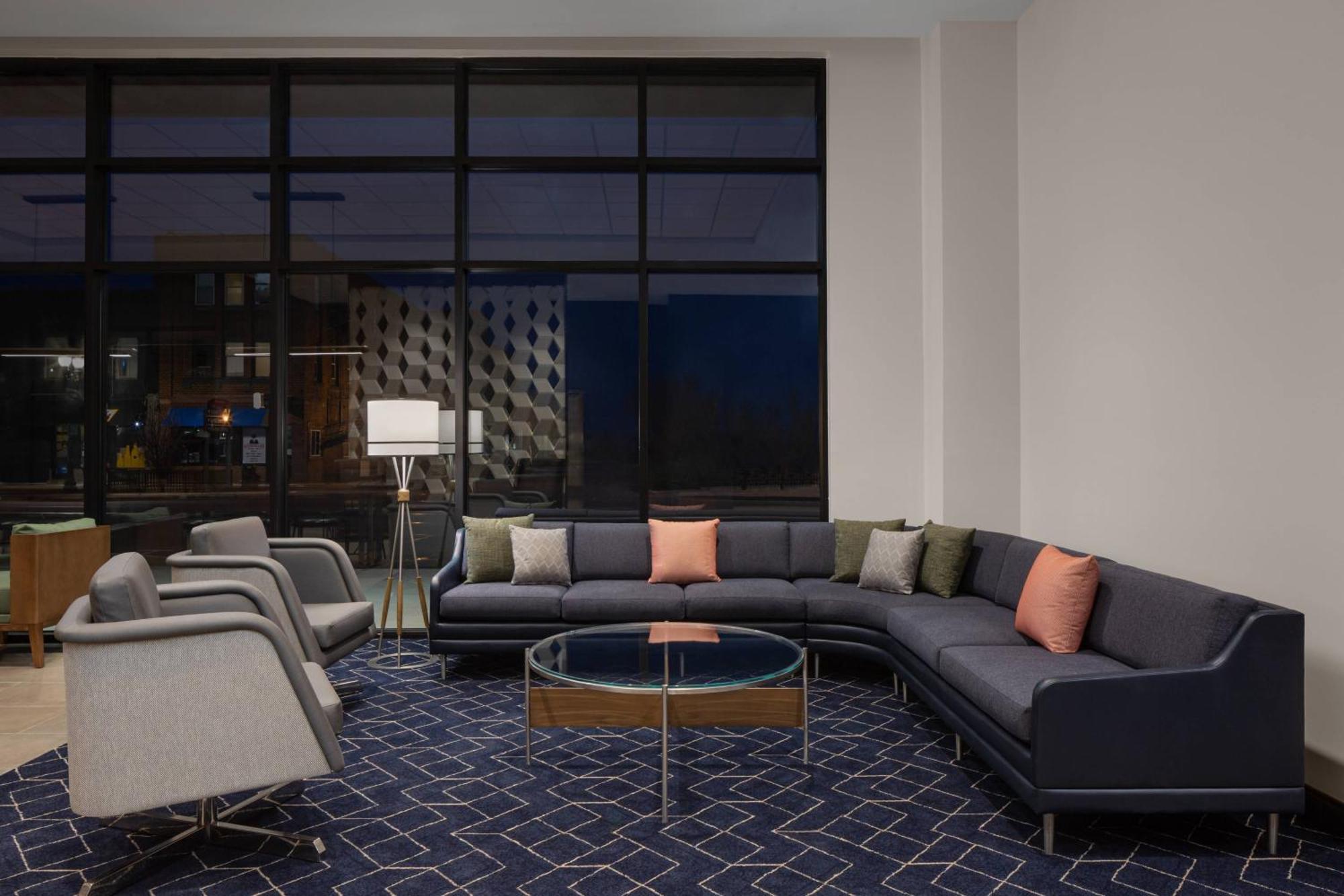 Courtyard By Marriott Lansing Downtown Otel Dış mekan fotoğraf