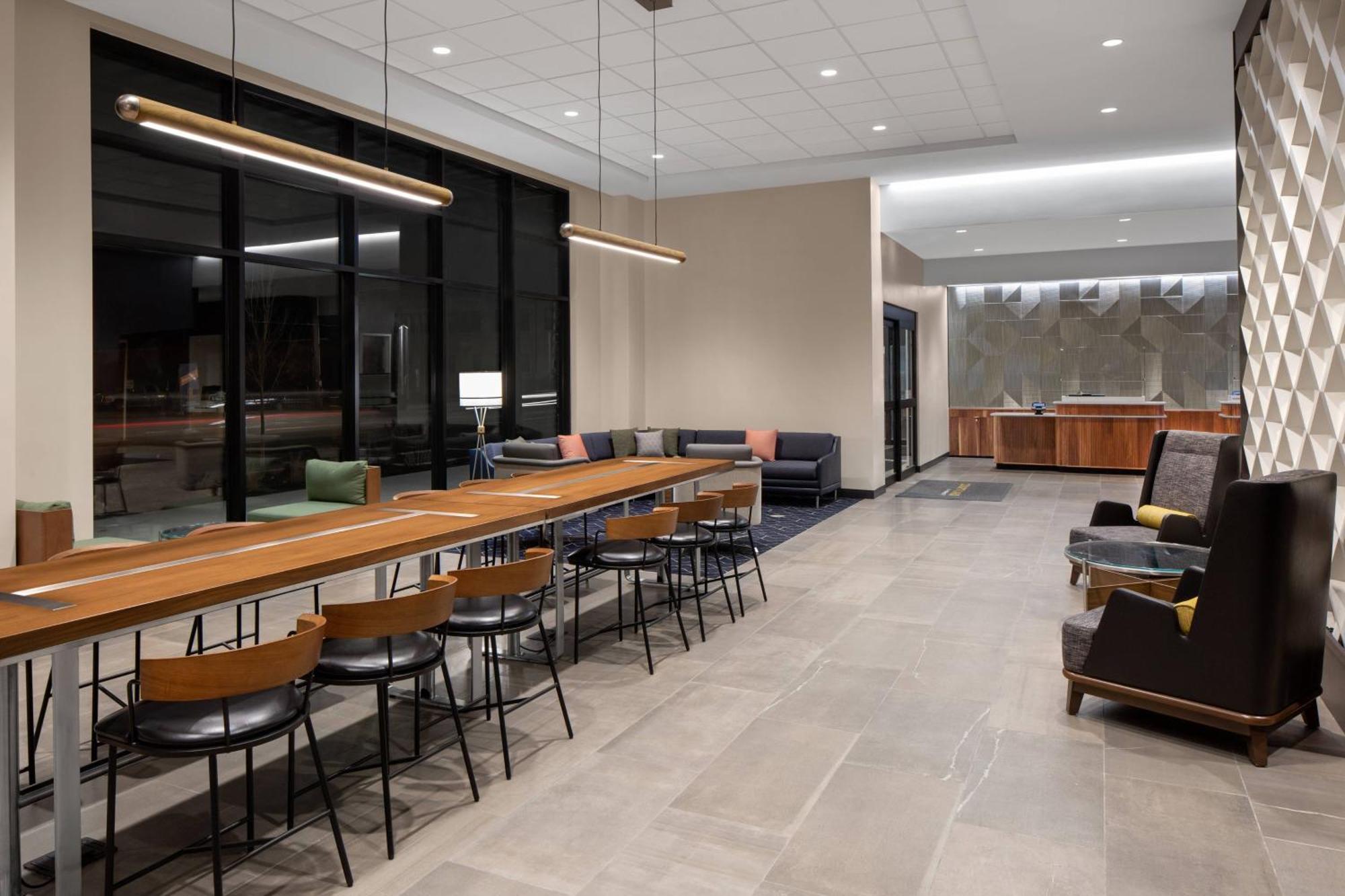 Courtyard By Marriott Lansing Downtown Otel Dış mekan fotoğraf